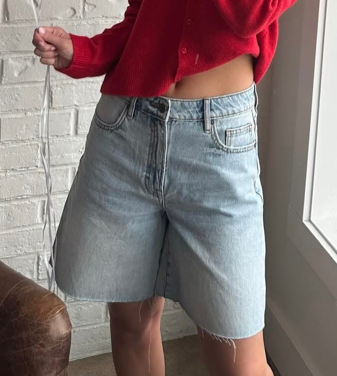 Light Wash Bermuda short