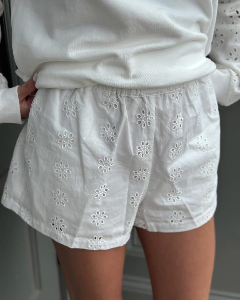Nakita short