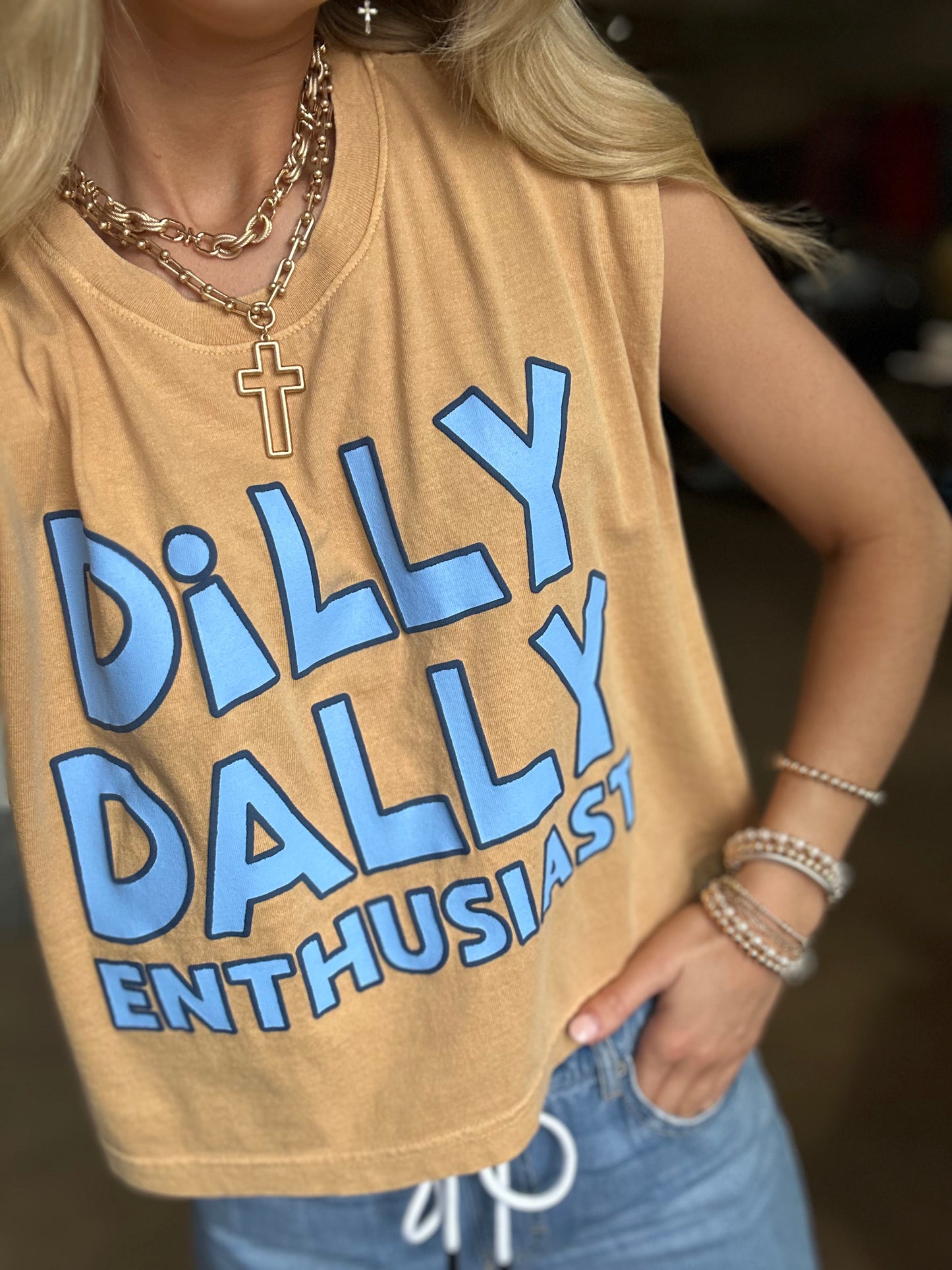 Dilly Dally Enthusiast top