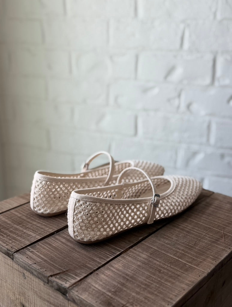 Kora Natural Woven Flat shoe