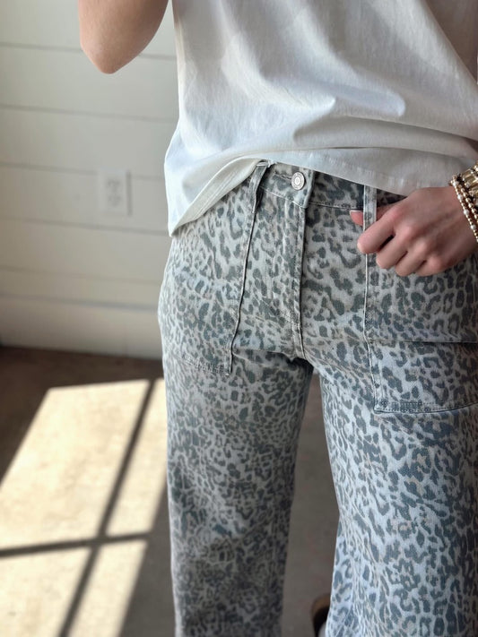 Leopard Printed Baggy Wide jean